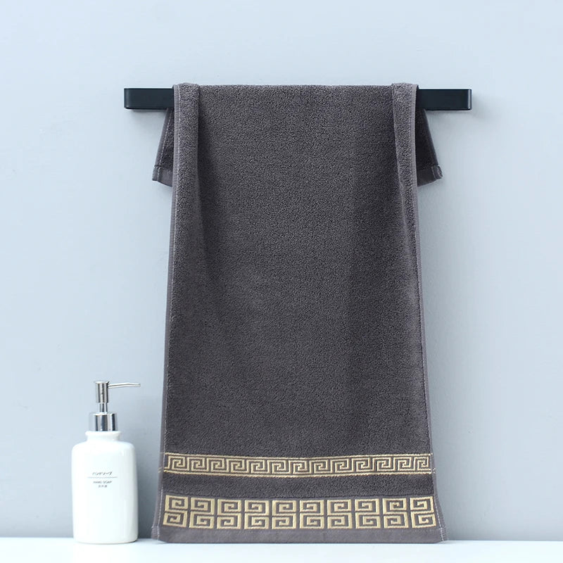 White Geometric Towel Set