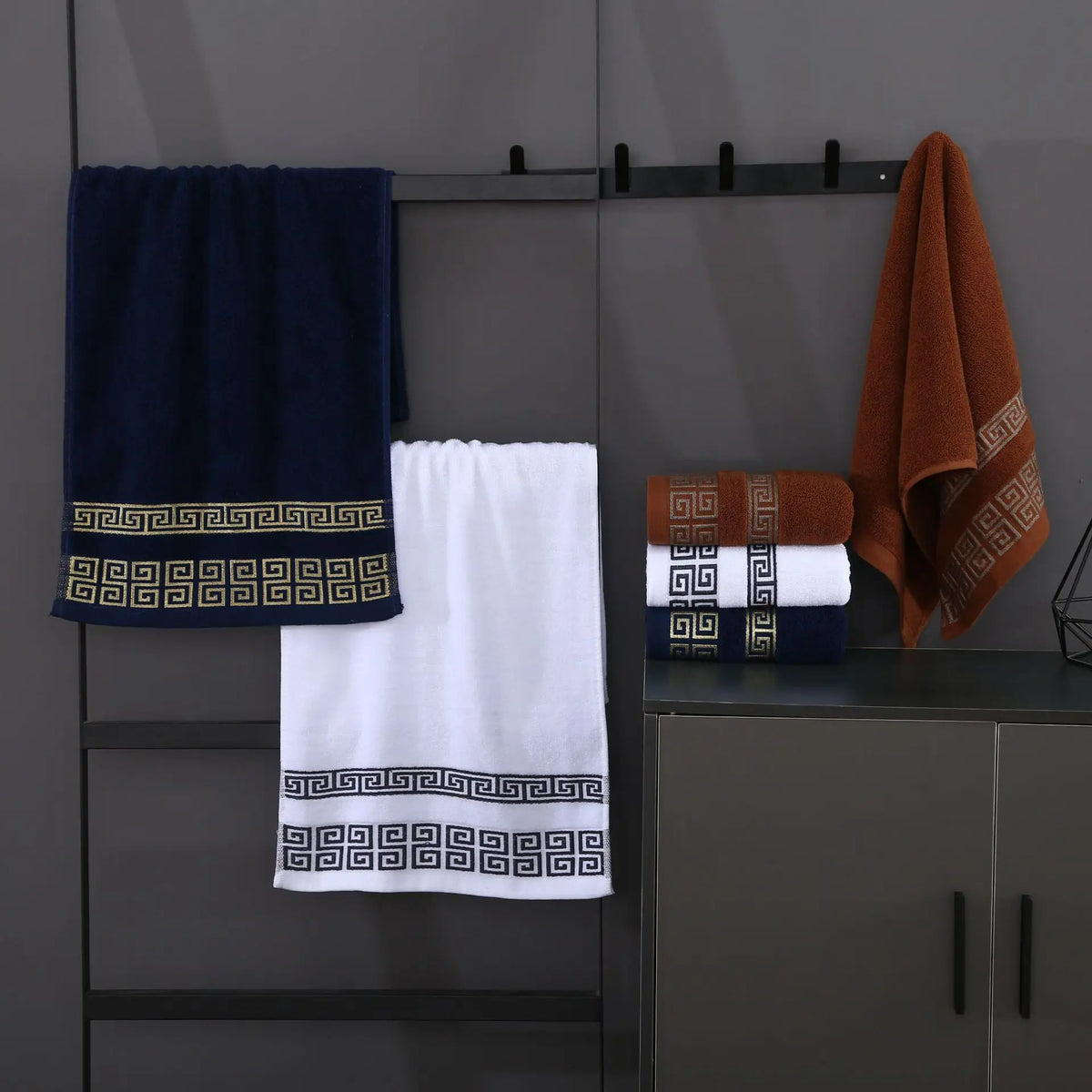 White Geometric Towel Set