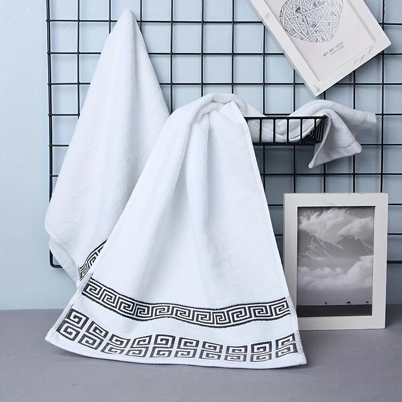 White Geometric Towel Set