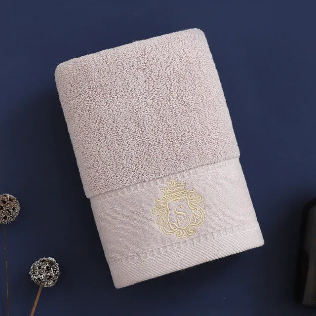 White Geometric Towel Set