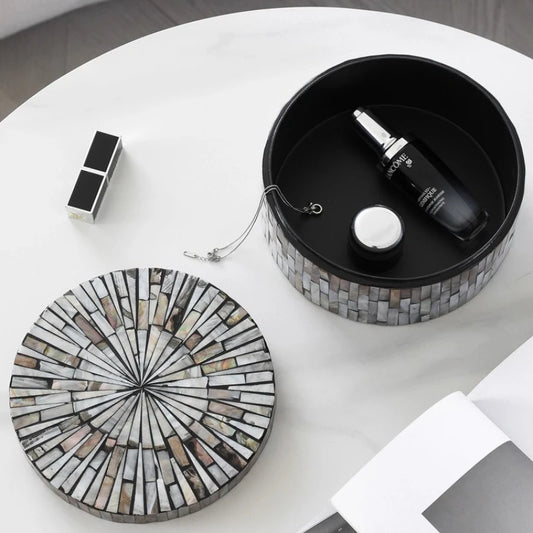 Natural and Colorful Shell with Lid Storage