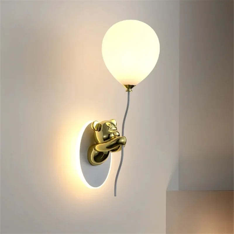 Bear Balloon Wall Lamp