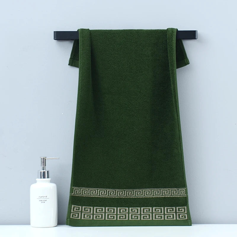 White Geometric Towel Set