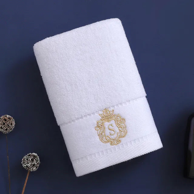 White Geometric Towel Set